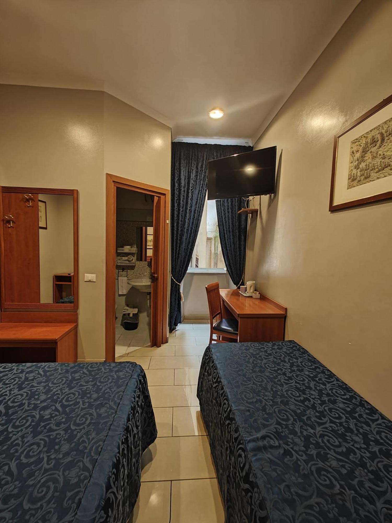 Domus Roxy Guest house *
